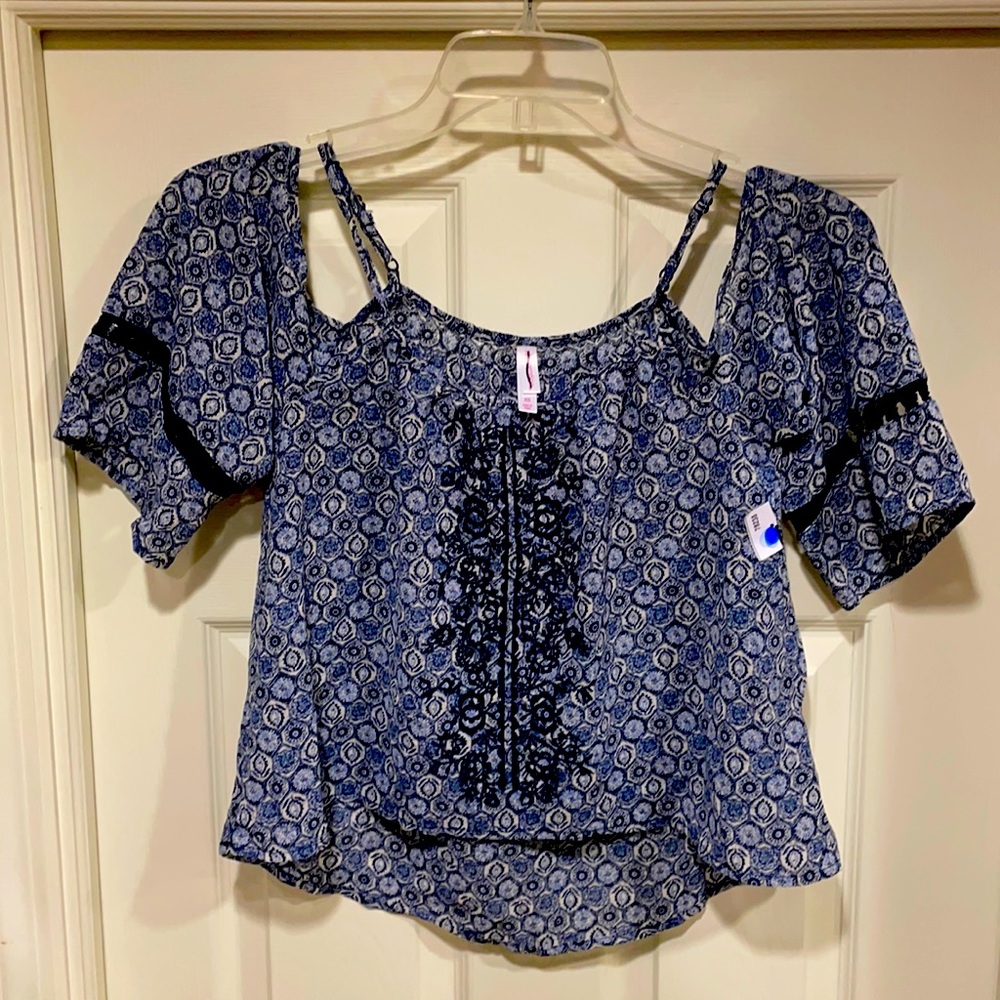 NWT Xhilaration Cold Shoulder Blouse